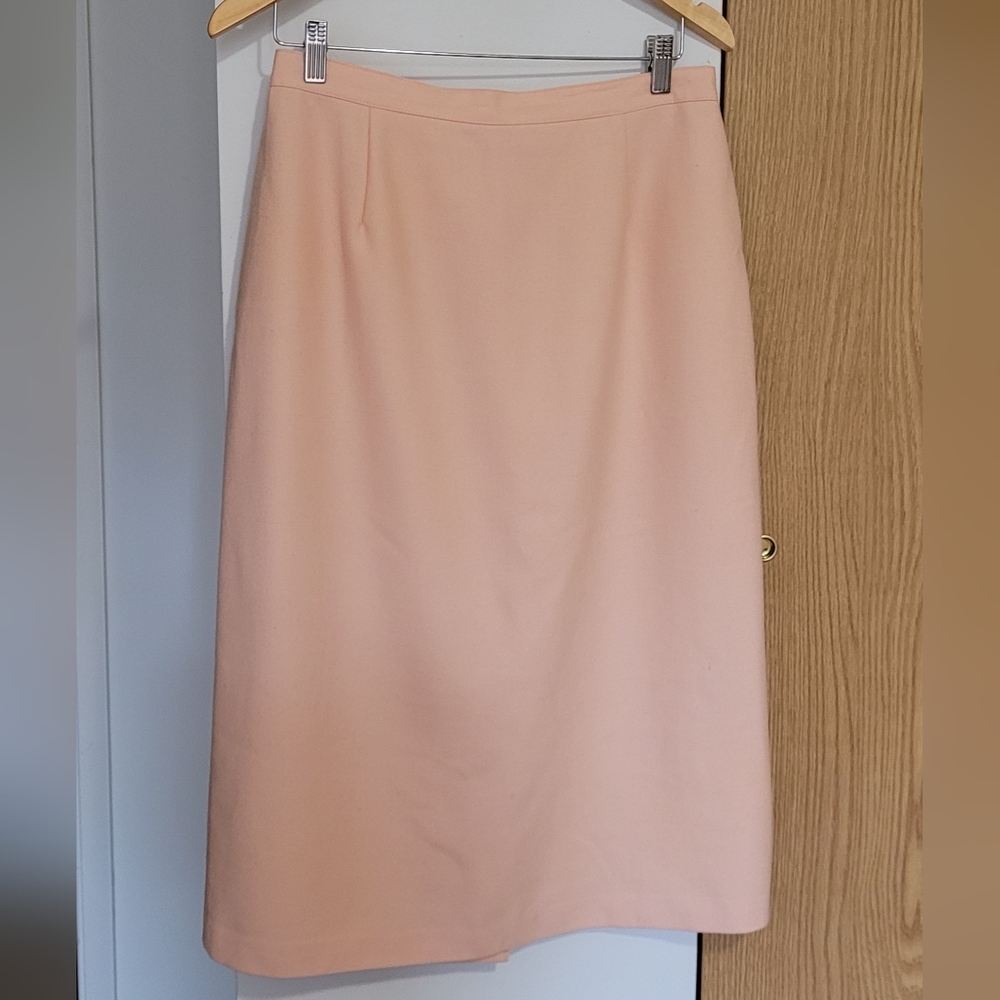Women’s Pencil Skirt in Light Peach - Classic Workwear